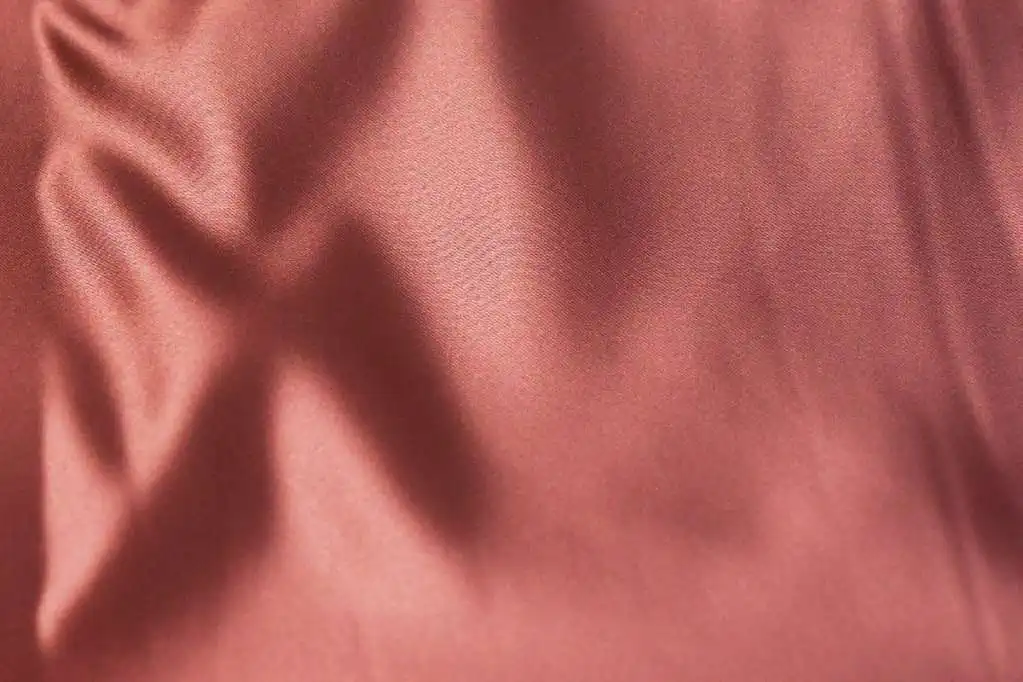 ( Silky Satin 38 ) AK
