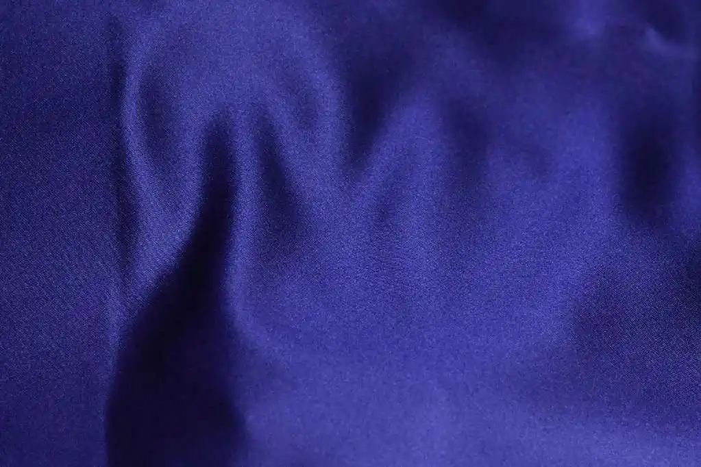 ( Silky Satin 57 ) AK