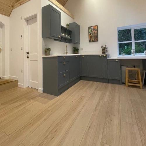 stylish kitchen Vinyl Flooring